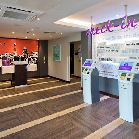 Premier Inn Holyhead Eksteriør billede