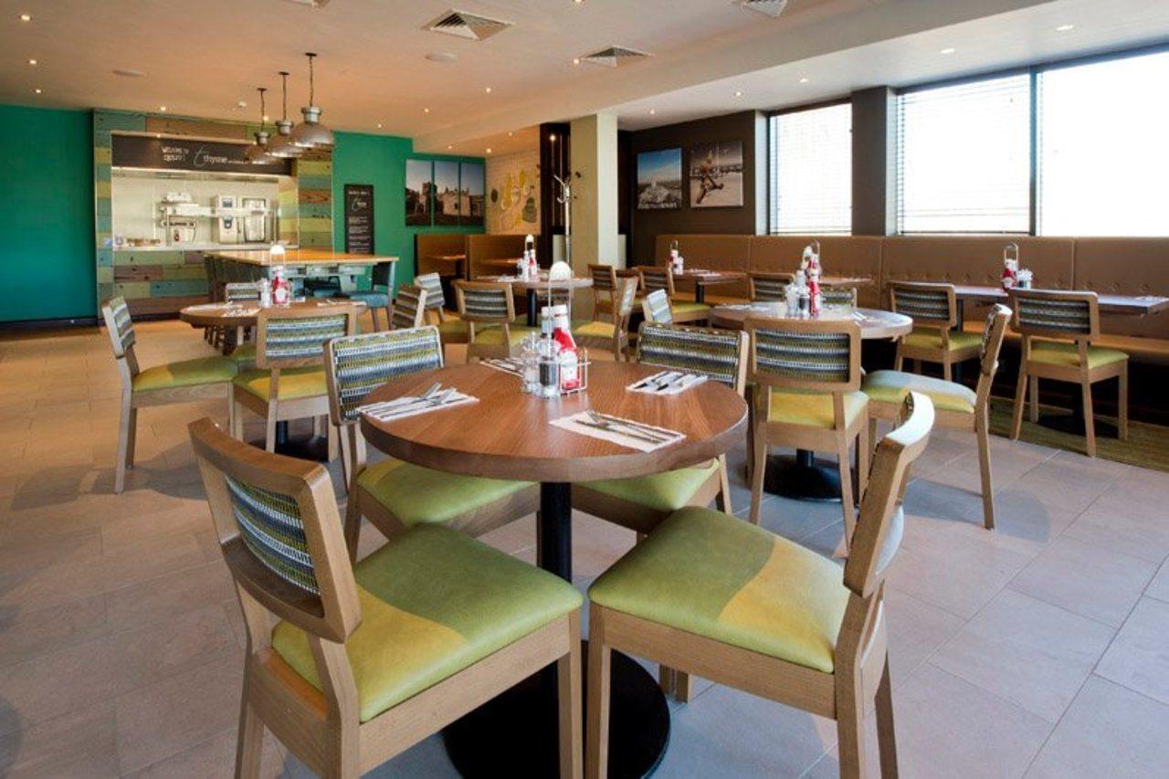 Premier Inn Holyhead Eksteriør billede